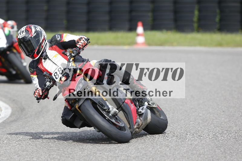 /53 16.09.2025 Track Day Domi Aegerter ADR/Gruppe rot/88